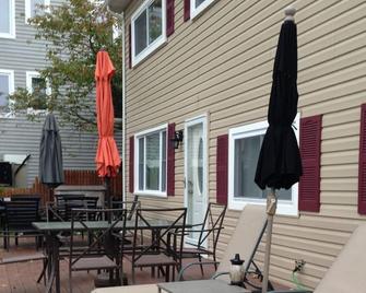 Firepit, Beach, Pier and Gorgeous views without leaving your home ! ! ! - Pasadena - Patio