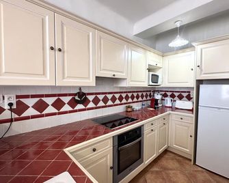 Barillerie 4 - Old Town / Promenade des Anglais- 2 bedrooms - Niza - Cocina