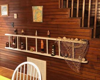 Historic Cottage by Holland State Park and Lake Michigan - Holland - Restaurant