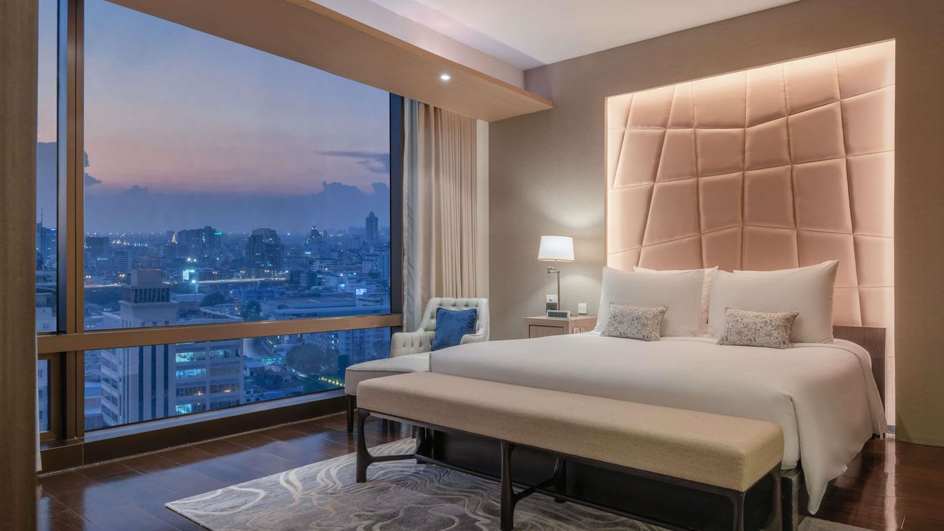 في هوتيل بانكوك - إم غاليري