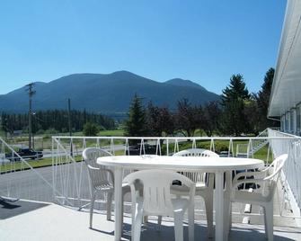 Round-Up Motel - Clinton - Balkon