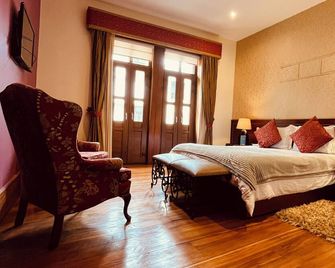 Pepe's House Cuenca I Hotel & Boutique Hostel - Cuenca