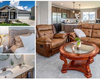 Full Home by Ark and Creation Museum - Walton - Living room