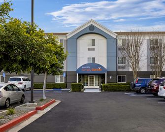 Sonesta Simply Suites Irvine East Foothill - Lake Forest - Edificio