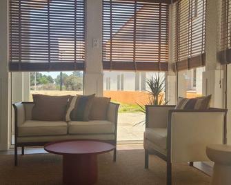 Ibis Lisboa Oeiras - Oeiras - Huiskamer