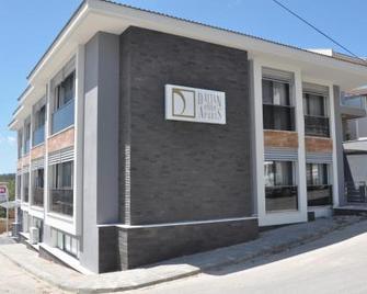 Dalian Elite Aparts - Cesme - Building