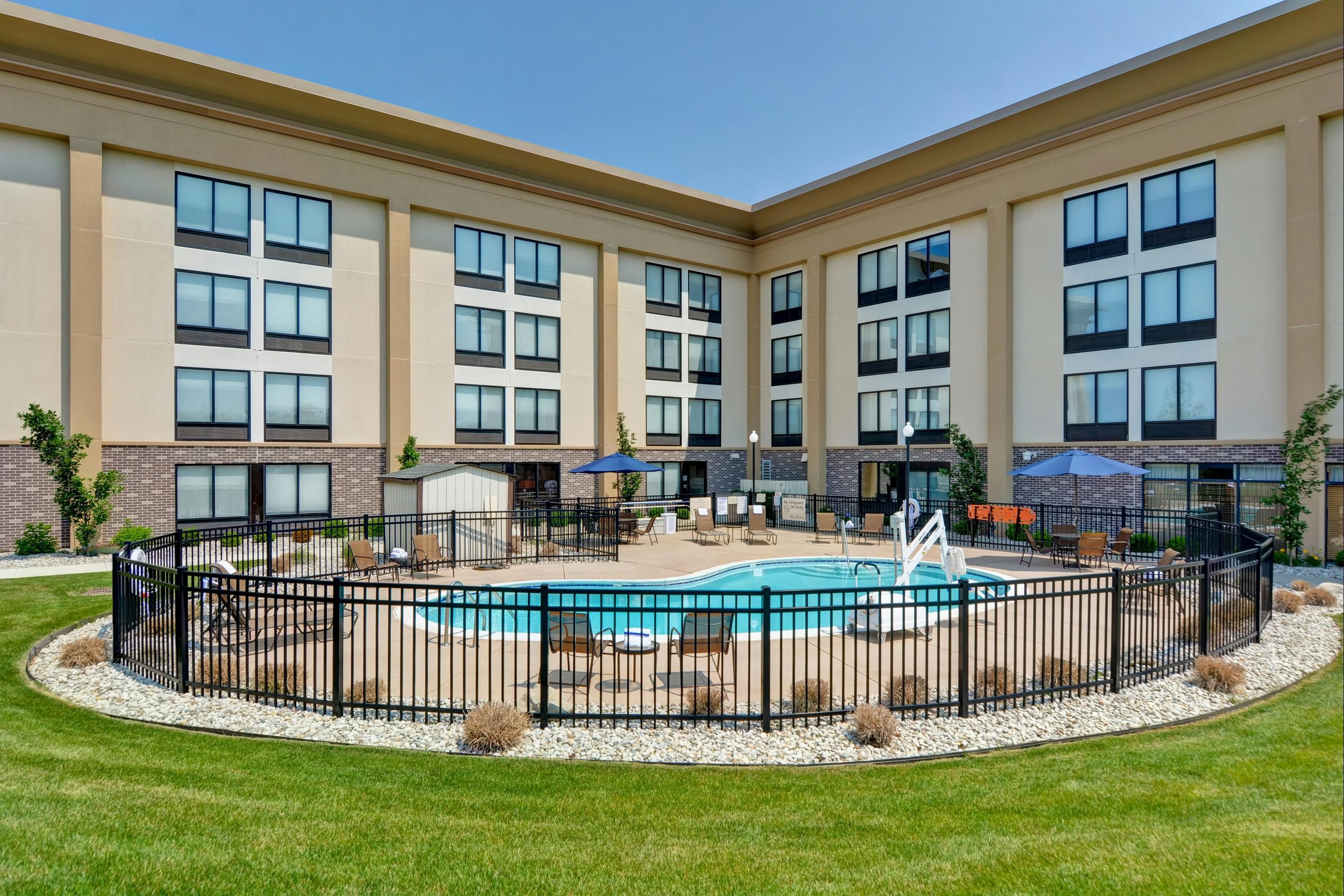 Hampton Inn Cincinnati-Airport South - Florence - Building