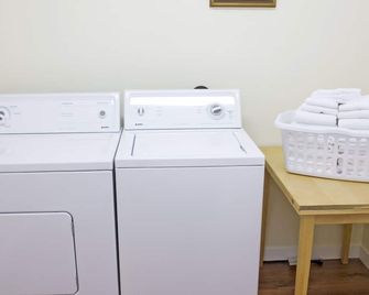 Hotel Squamish - Squamish - Laundry facility