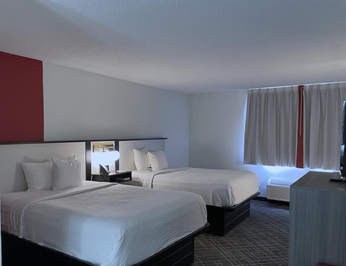 Ramada by Wyndham Waupaca thumbnail 3