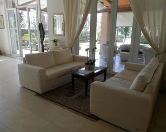 Hotel Mediterraneo - Marina Di Pietrasanta - Living room