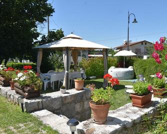 Al Vecchio Glicine - Savogna d'Isonzo - Patio