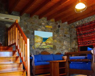 Stonehouses Lemnos - Myrina - Sala de estar
