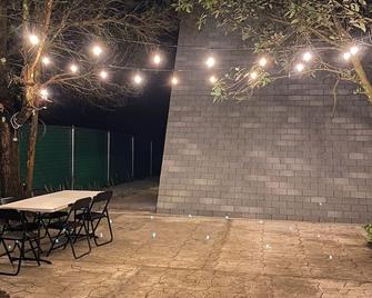 Cabaña romántica y acogedora en Tepoztlán a 10 minutos del centro! Encantadora - Tepoztlán - Patio