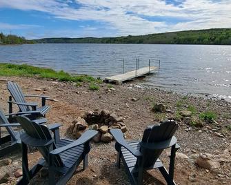 Lochaber Lakeview Cottage - Antigonish - Patio