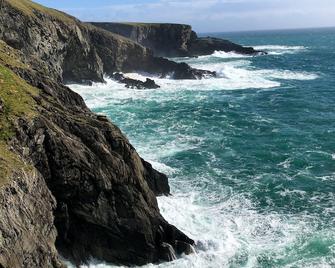 The Chalet, Schull - Schull - Beach