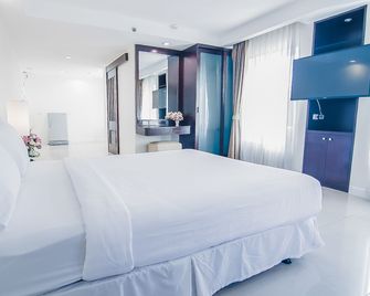 Romance Hotel Bangna - Bangkok