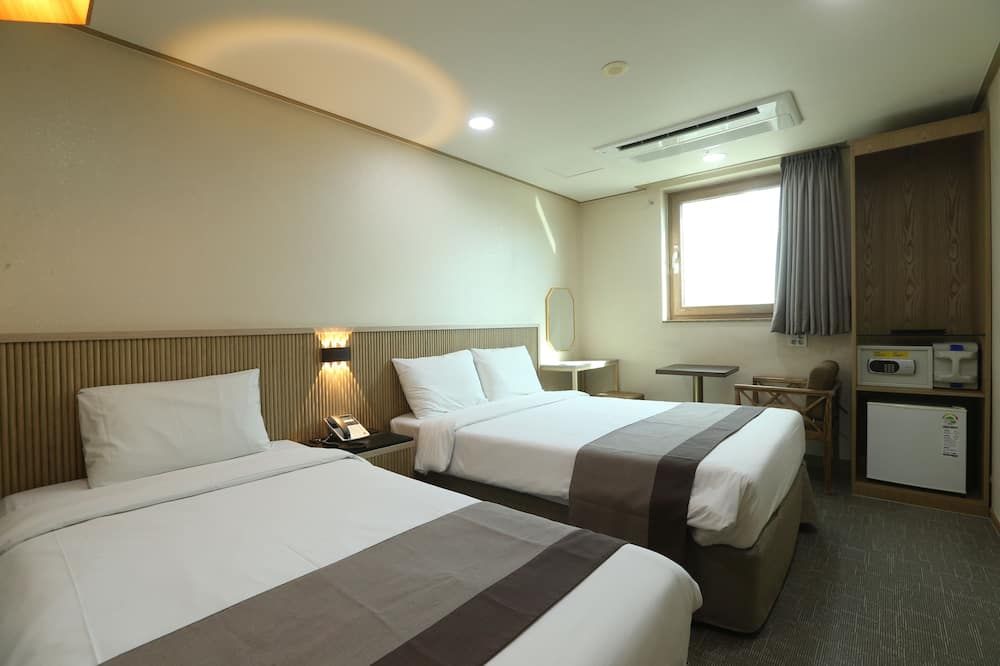 جولدن سيتي هوتل دونجدايمون