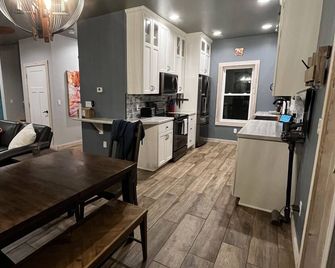 Quiet Home in the woods - Baileys Harbor
