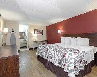 Red Roof Inn Fredericksburg North - Fredericksburg - Bedroom