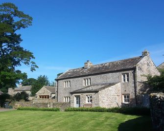 Beautiful Grade II listed house with stunning uninterrupted views. Sleeps 8 - Hawes - Building