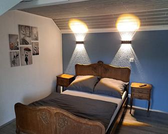 Zimmer in Müsch nahe Nürburgring - Müllenbach - Habitación