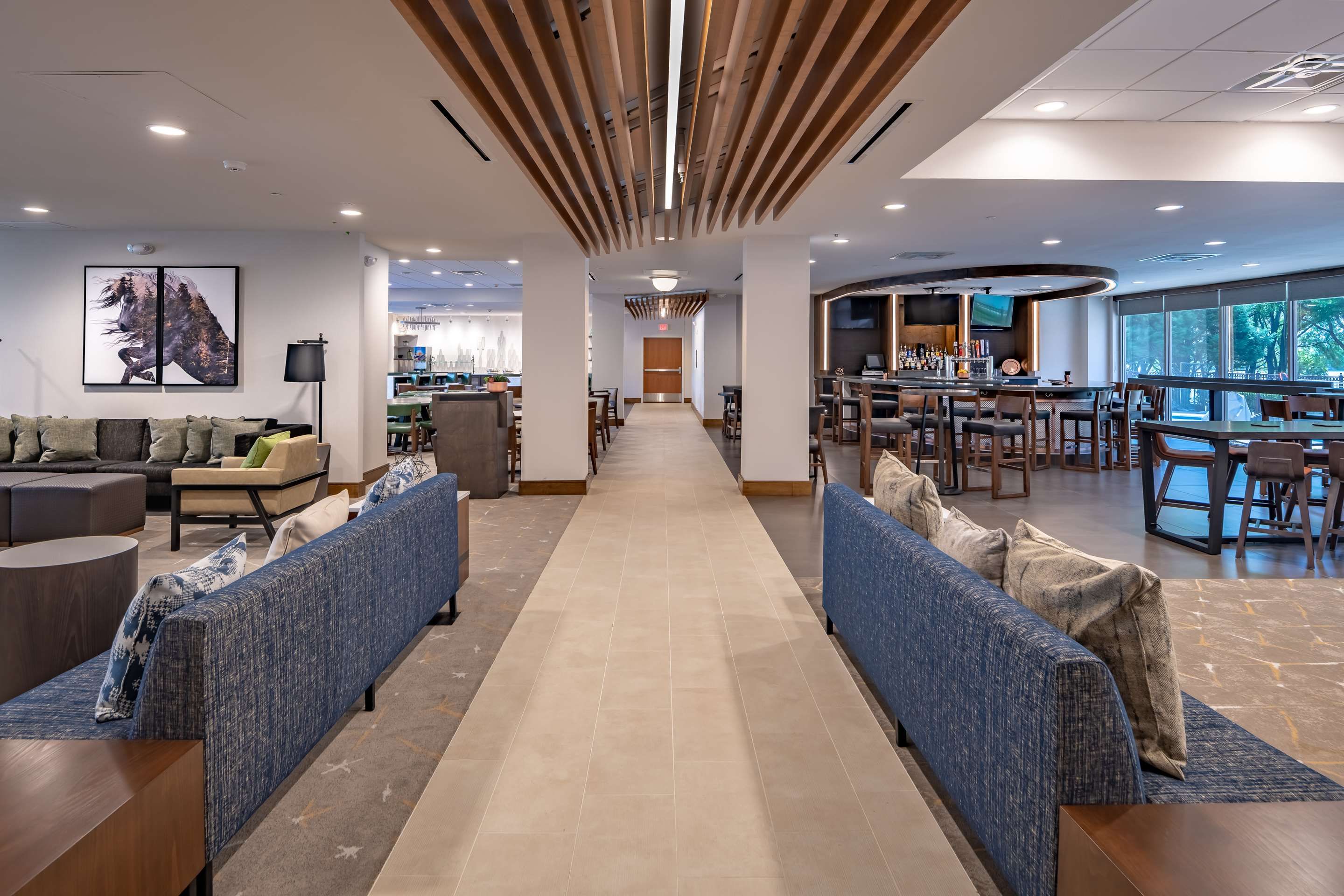 DoubleTree by Hilton Dallas - Farmers Branch thumbnail 3