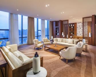 Wyndham Grand Plaza Royale Kaidi - Chuzhou - Living room