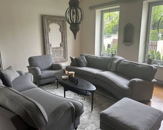 Villa i Fridhem centralt i Malmö - Malmö - Salon