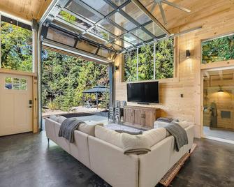 The House at Richardson Creek - Monroe - Wohnzimmer