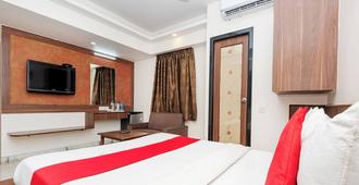 Hotel Balwas - Surat - Bedroom