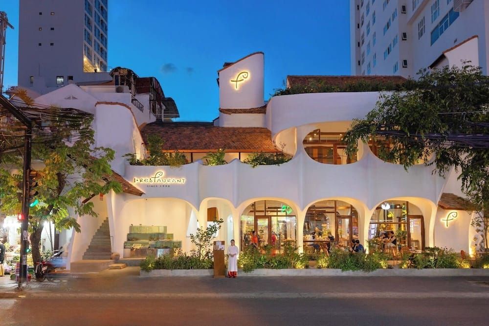 Green World Hotel Nha Trang - נה טראנג - בניין