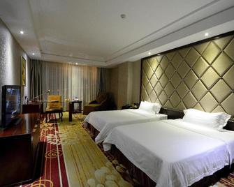 Victory International Hotel - Longyan - Bedroom