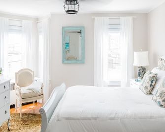 East Bay Bed And Breakfast - Jamestown - Habitación