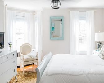 East Bay Bed And Breakfast - Jamestown - Habitación