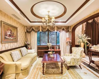 Liuan Nanshan Xingmao Hotel - Lu’an - Living room
