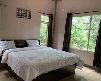 Rustic Charm Wayanad - House of Views Entire Villa - Thirunelly - Bedroom