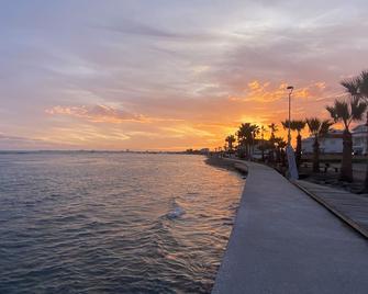 Boronia Hotel Apartments - Larnaka