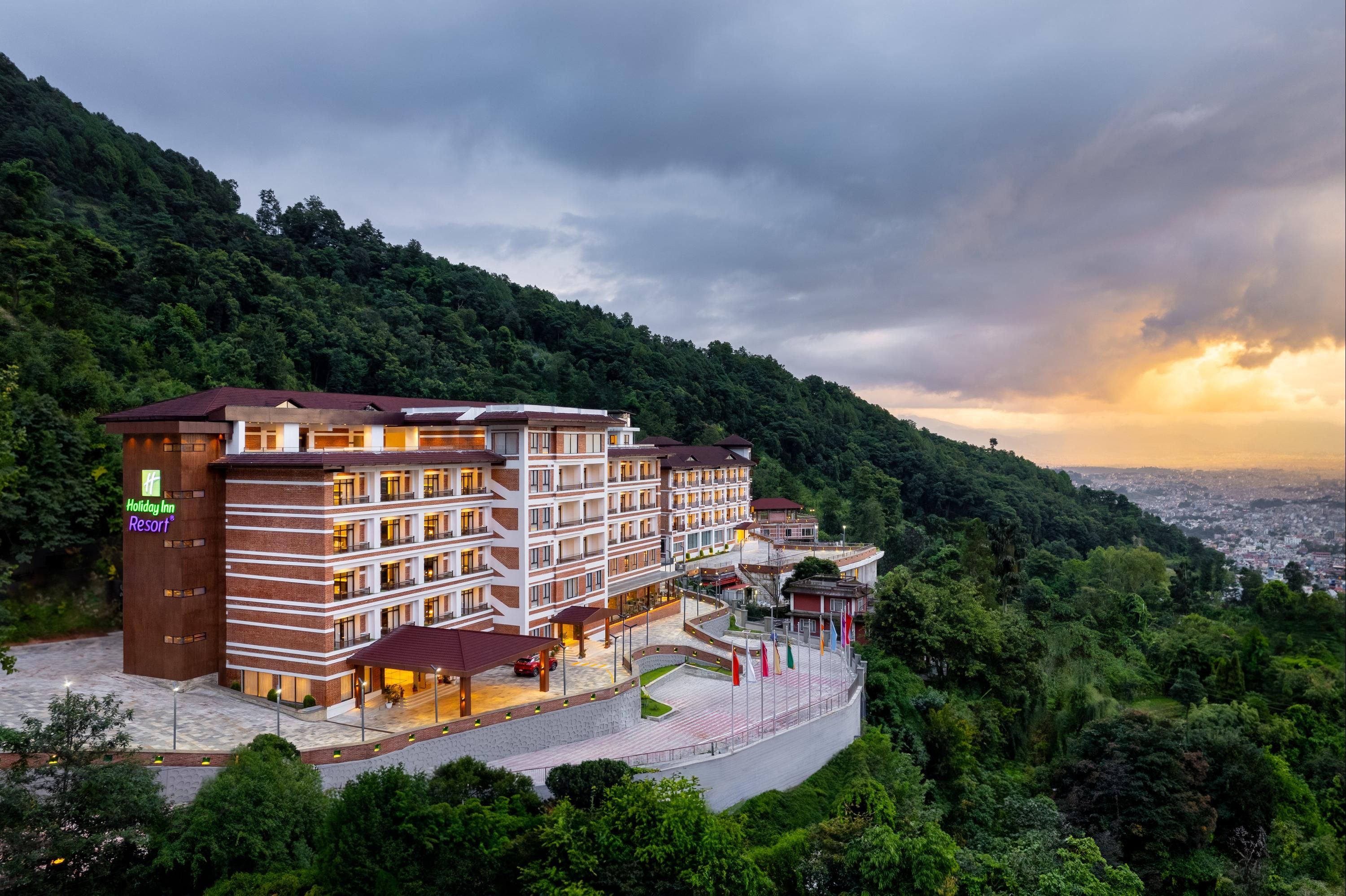 Holiday Inn Resort Kathmandu Budhanilkantha By IHG - קטמאנדו - בניין