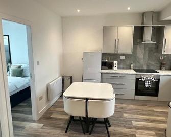 New 2 Bed Preston City Centre Flat - Sleeps 4 - Preston - Cocina