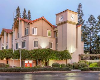 Best Western Plus Airport Plaza - San Jose - Bâtiment