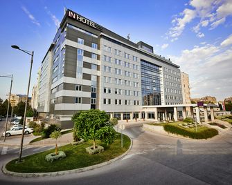 In Hotel Belgrade - בלגרד - בניין