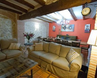 Casa El Altero - Codo - Sala de estar