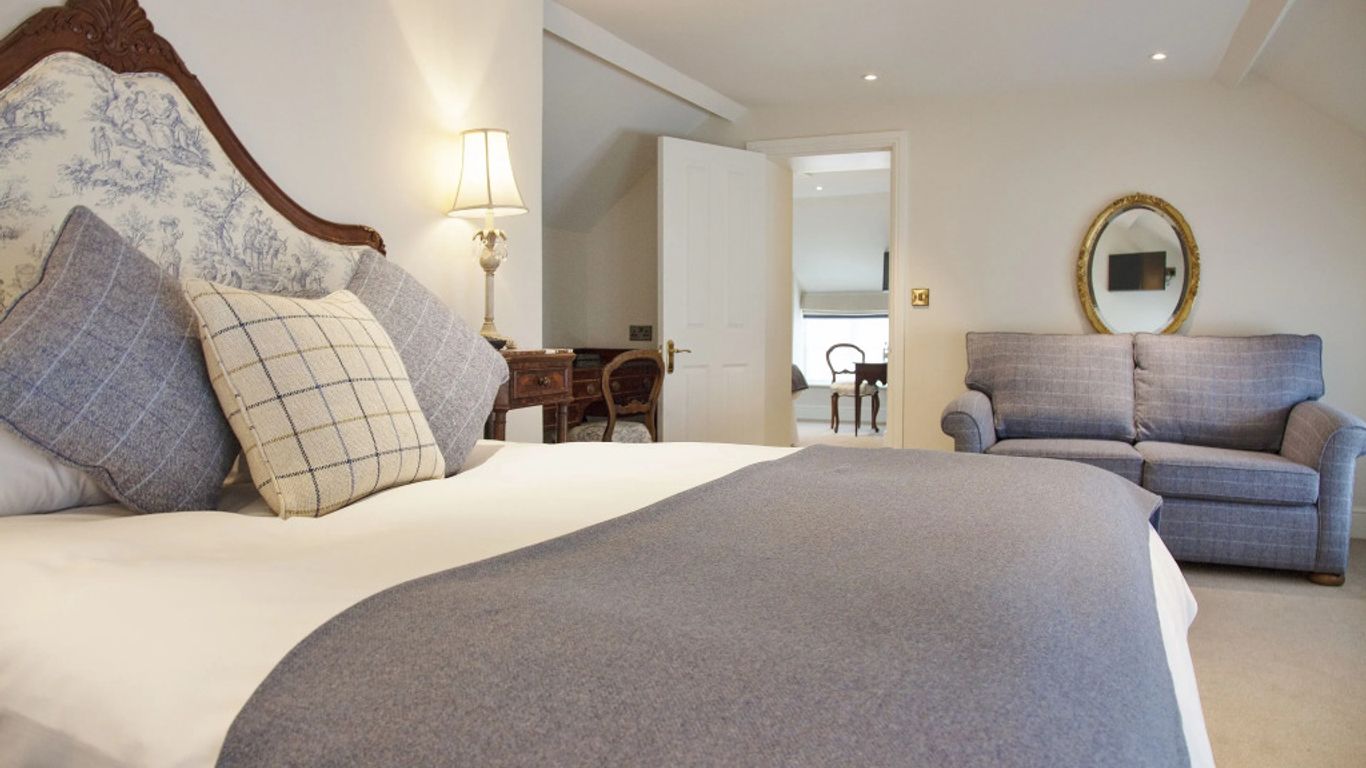 ذا فالكون هوتل