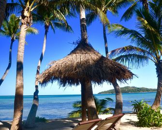 Coconut Beach Resort - Tavewa Island - Bãi biển