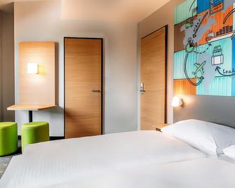 B&B Hotel Stuttgart-Neckarhafen - Stuttgart - Bedroom