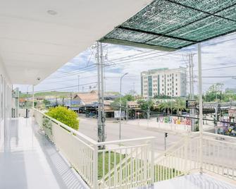 Phuong Tu Guesthouse - Xuyen Moc - Balcony