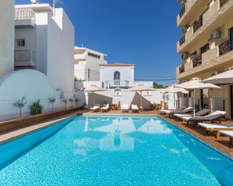 Atlantis Hotel - Karpathos - Pool
