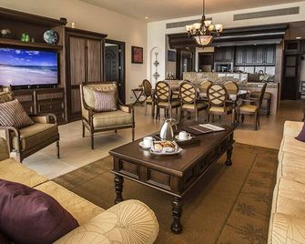 Deluxe 3 Unit Villa At Top Rated Resort On Riviera Cancun 50% Sale - 莫雷洛斯港 - 客廳