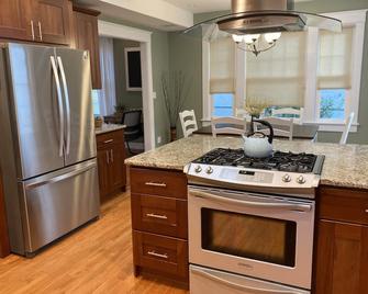 Welcome to \'Anchors Away\' - Elizabeth City - Kitchen