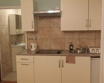 Stunning Apartment In London Tottenham - Londres - Cuisine